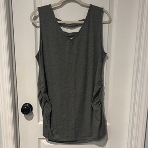 Maternity - Women's Sleeveless Gray Top